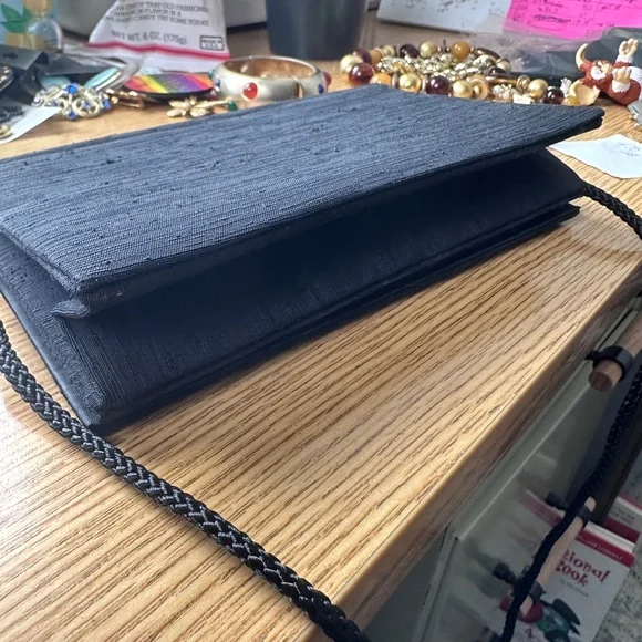 La Regale Vintage Embroidered Raw Black 8” x 5” Satin Clutch or Shoulder Bag - Picture 5 of 10